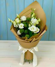 Букет цветов из:  Хризантемы и Лизиантусы в Кашарах