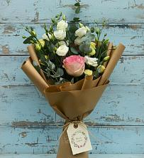 Букет цветов из:  Розы и Лизиантусы в Кашарах